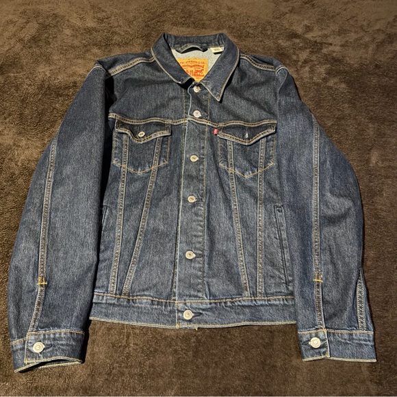 Levi's Indigo Classic Denim Trucker Jean Jacket